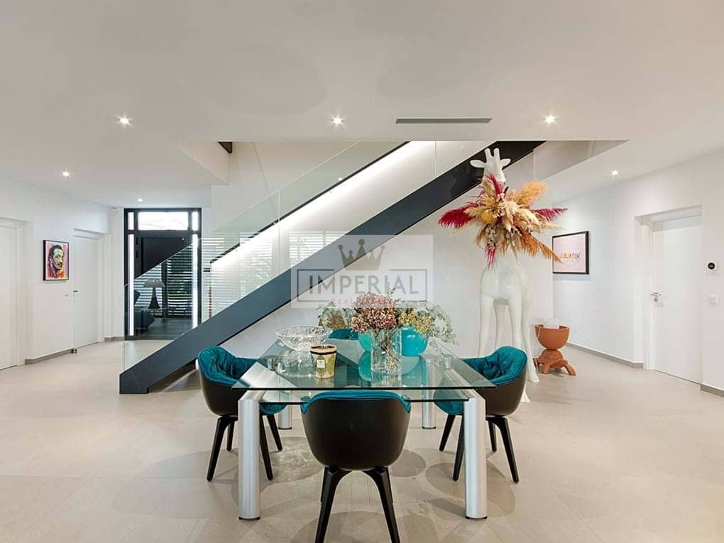 Casa de 5 habitaciones en Empuriabrava en venta con piscina garaje - 3.250.000 € (Ref: 9111618)
