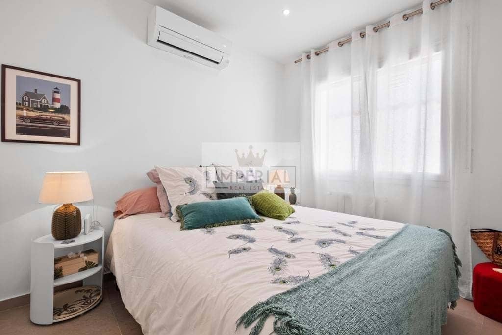 4 bedroom Townhouse for sale in Empuriabrava with pool garage - € 1,395,000 (Ref: 9111619)
