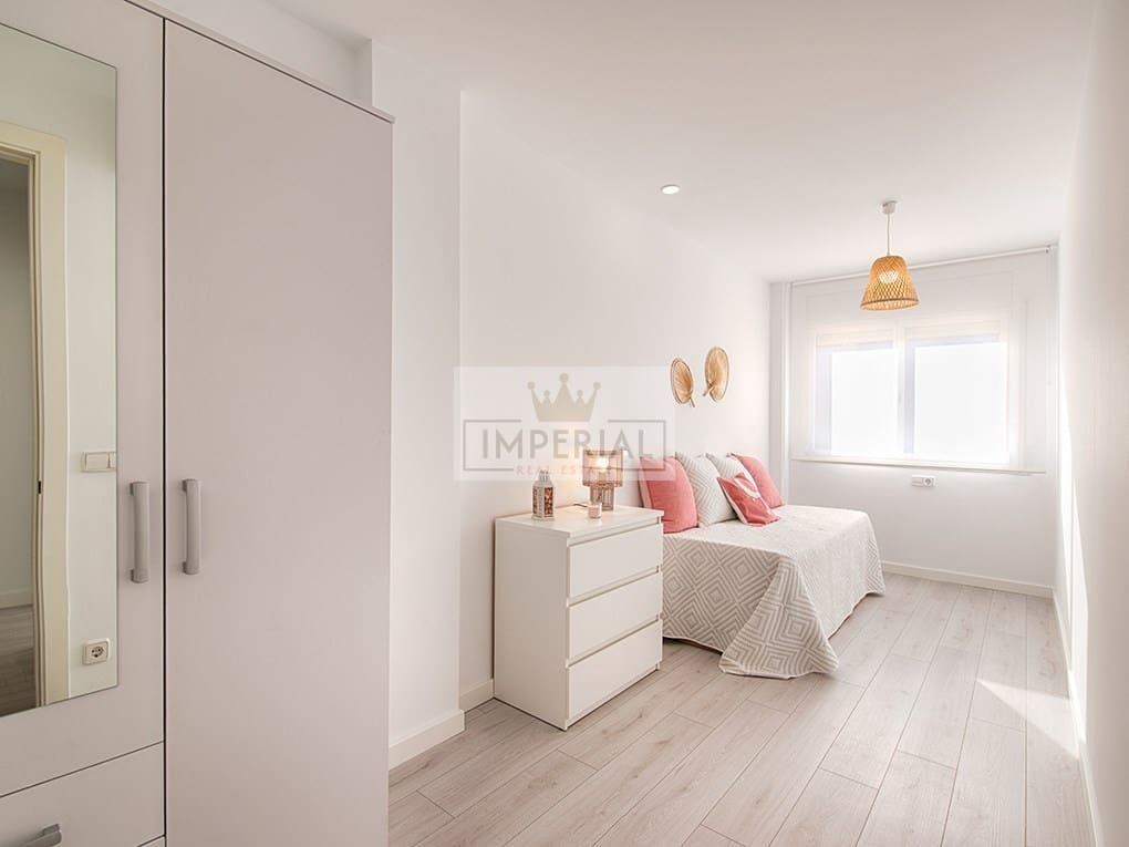 Casa de 3 habitaciones en Empuriabrava en venta - 465.000 € (Ref: 9111624)