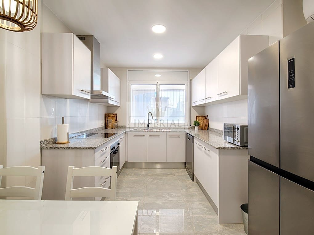 Casa de 3 habitaciones en Empuriabrava en venta - 465.000 € (Ref: 9111624)