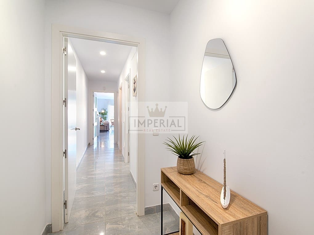 Casa de 3 habitaciones en Empuriabrava en venta - 465.000 € (Ref: 9111624)