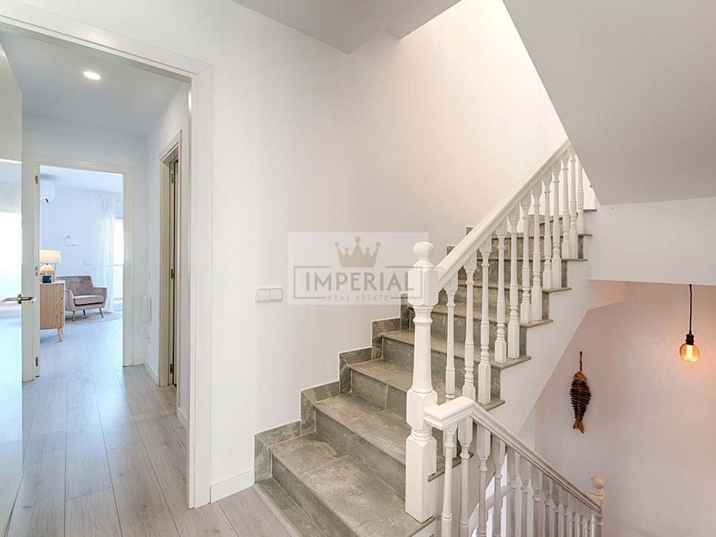 Casa de 3 habitaciones en Empuriabrava en venta - 465.000 € (Ref: 9111624)