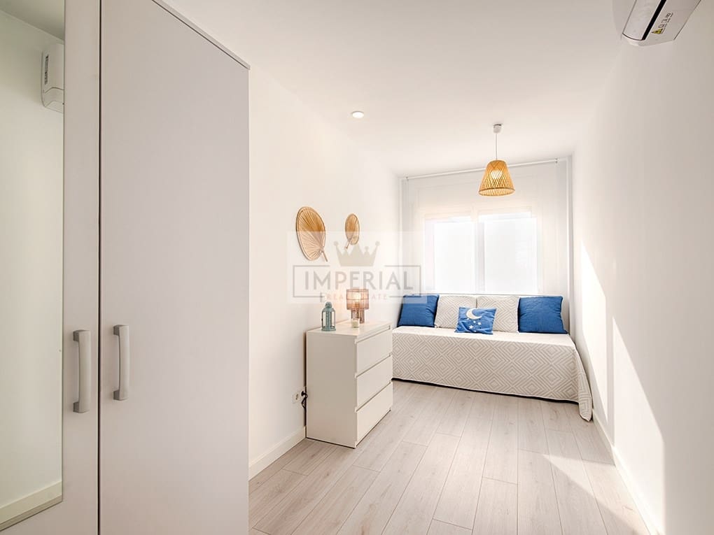 Casa de 3 habitaciones en Empuriabrava en venta - 465.000 € (Ref: 9111624)