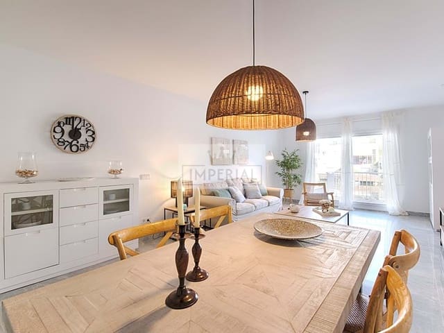 Casa de 3 habitaciones en Empuriabrava, Castelló d'Empúries en venta - 465.000 € (Ref: 9111624)