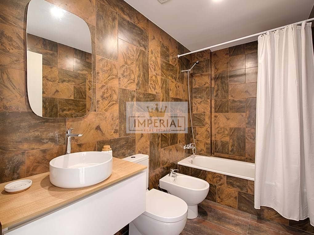 Casa de 3 habitaciones en Empuriabrava en venta - 465.000 € (Ref: 9111624)