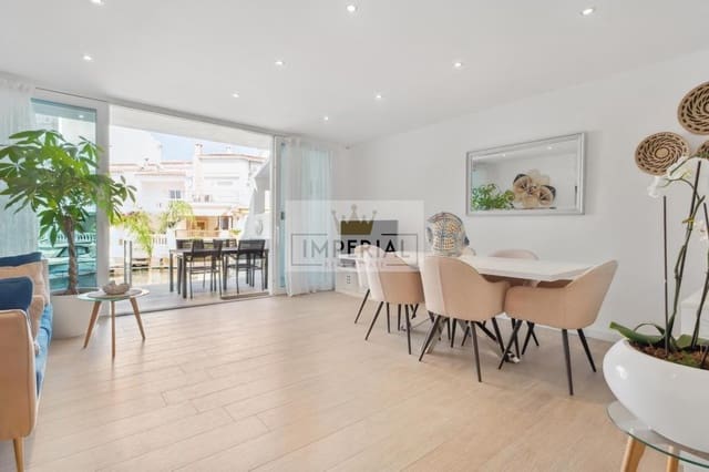 Casa de 3 habitaciones en Empuriabrava, Castelló d'Empúries en venta - 549.000 € (Ref: 9111632)