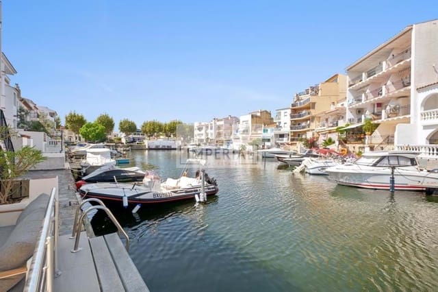 Casa de 3 habitaciones en Empuriabrava, Castelló d'Empúries en venta - 549.000 € (Ref: 9111632)