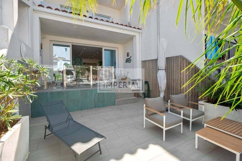 3 soverom Hus til salgs i Empuriabrava - € 549 000 (Ref: 9111632)