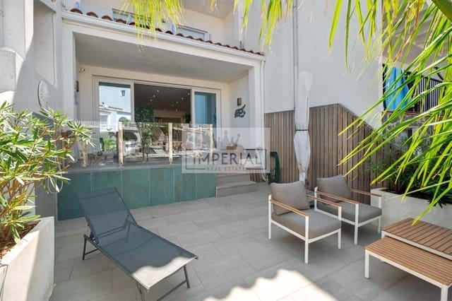 Casa de 3 habitaciones en Empuriabrava, Castelló d'Empúries en venta - 549.000 € (Ref: 9111632)