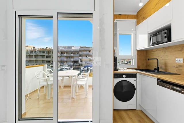 2 makuuhuone Omakotitalo myytävänä paikassa Empuriabrava, Castelló d'Empúries mukana 
autotalli - 460 000 € (Ref: 9111637)