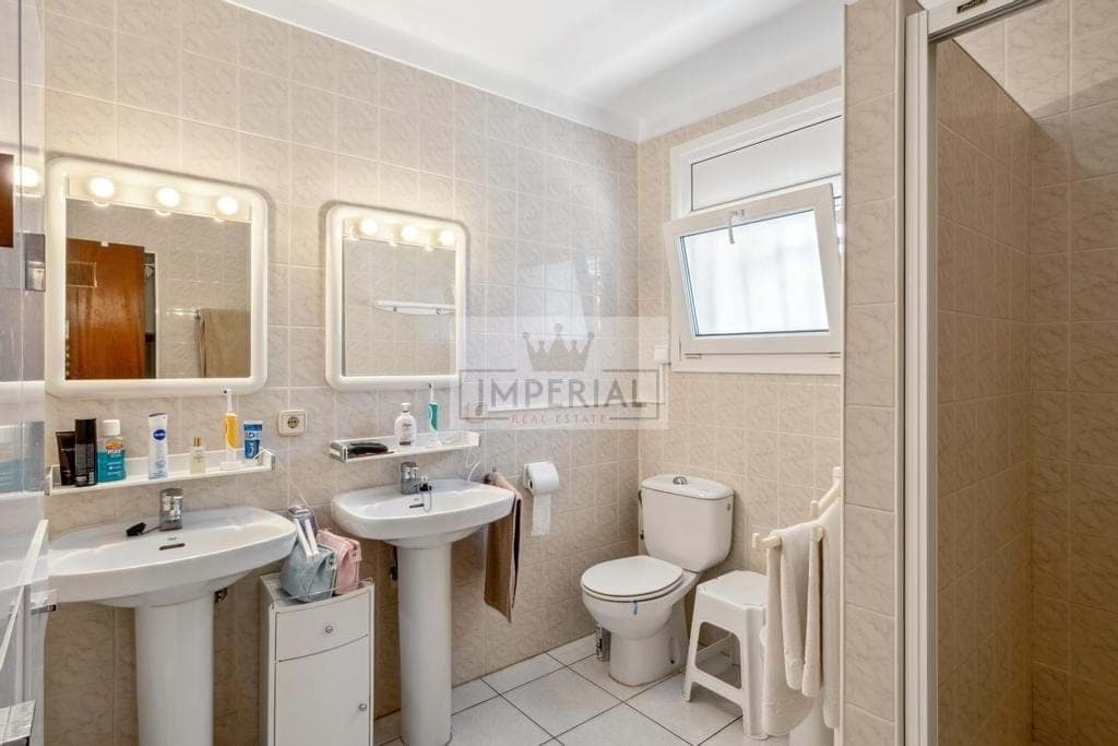 6 bedroom Townhouse for sale in Empuriabrava with pool garage - € 1,250,000 (Ref: 9111641)
