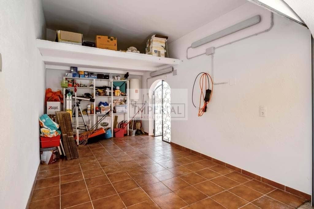 6 bedroom Townhouse for sale in Empuriabrava with pool garage - € 1,250,000 (Ref: 9111641)