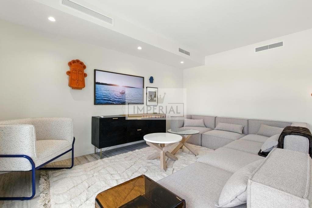 4 bedroom Townhouse for sale in Empuriabrava with pool garage - € 1,390,000 (Ref: 9153168)