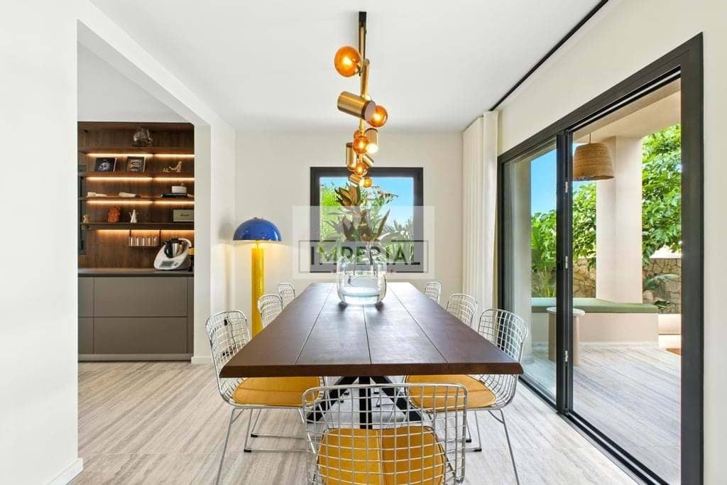 4 bedroom Townhouse for sale in Empuriabrava with pool garage - € 1,390,000 (Ref: 9153168)