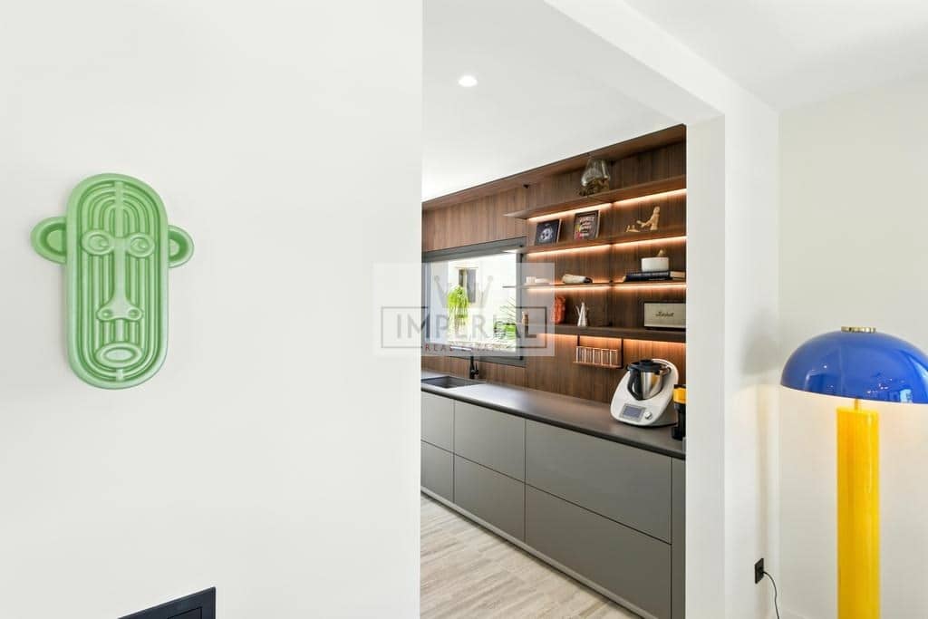 4 bedroom Townhouse for sale in Empuriabrava with pool garage - € 1,390,000 (Ref: 9153168)