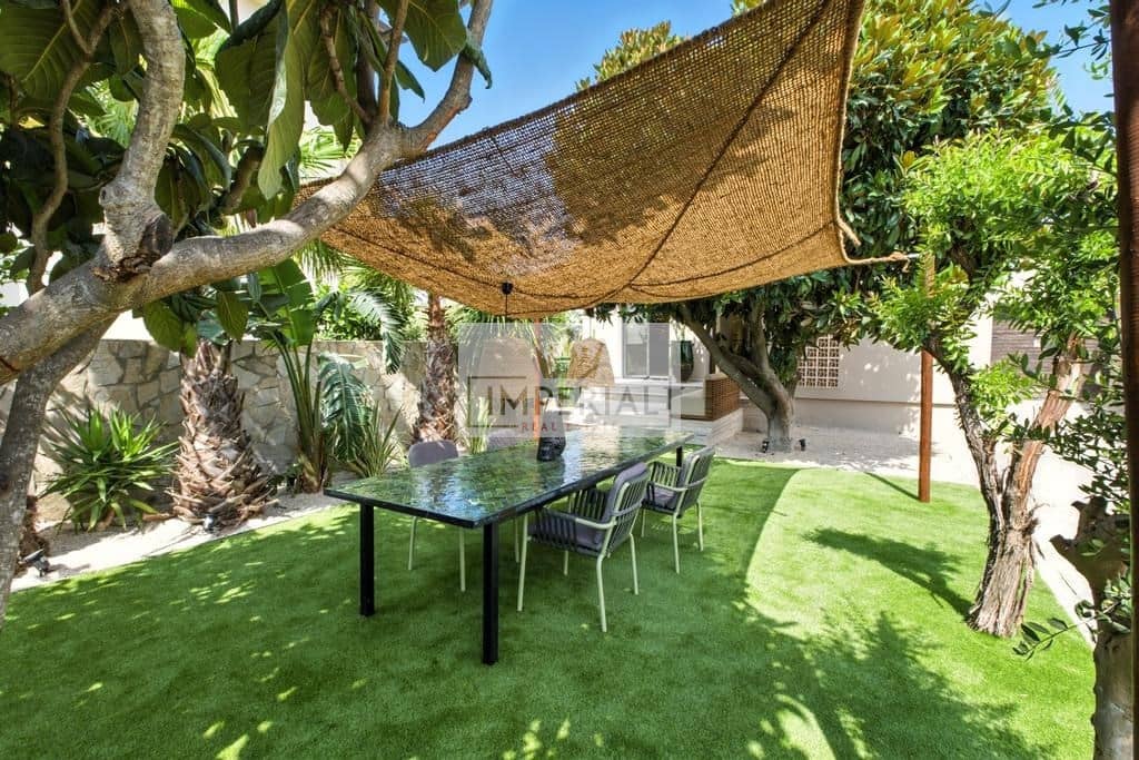 4 bedroom Townhouse for sale in Empuriabrava with pool garage - € 1,390,000 (Ref: 9153168)