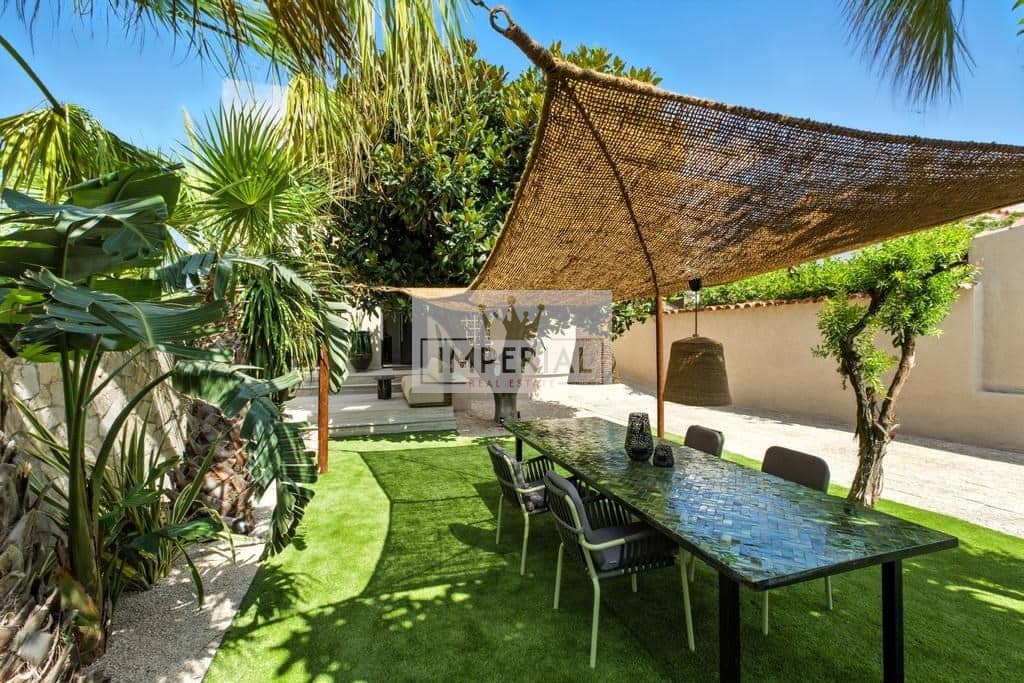 4 bedroom Townhouse for sale in Empuriabrava with pool garage - € 1,390,000 (Ref: 9153168)