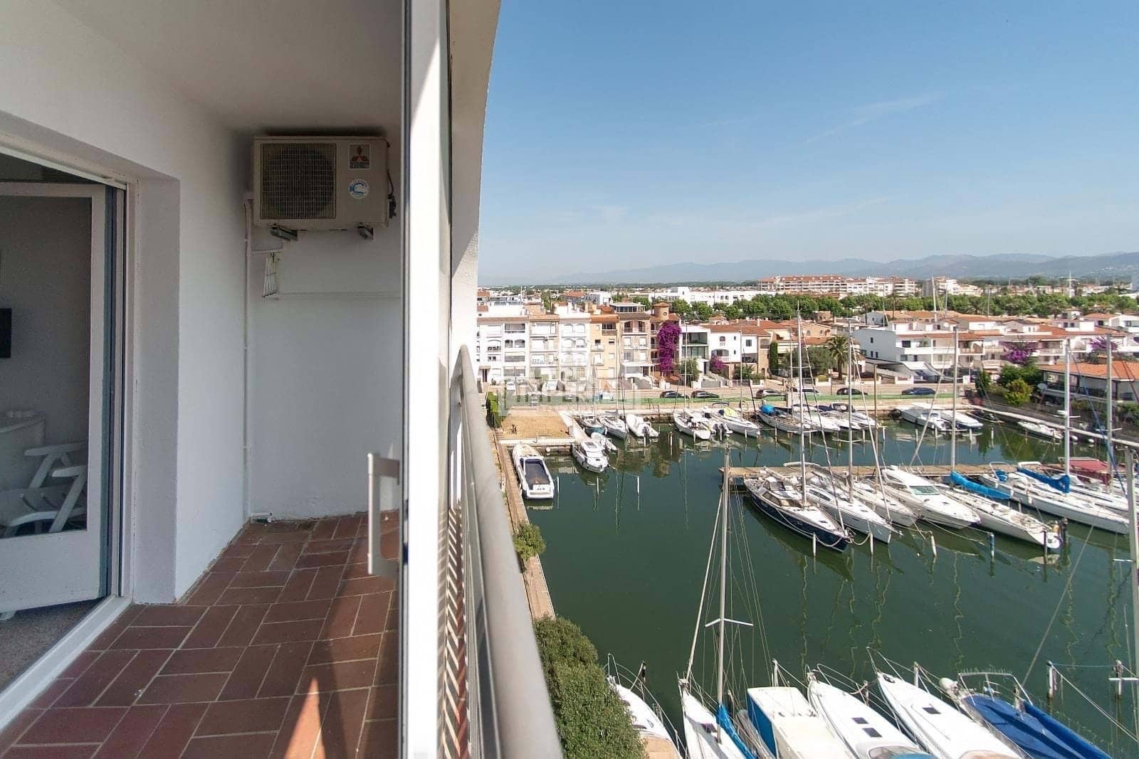 1 bedroom Apartment for sale in Empuriabrava - € 295,000 (Ref: 9153170)