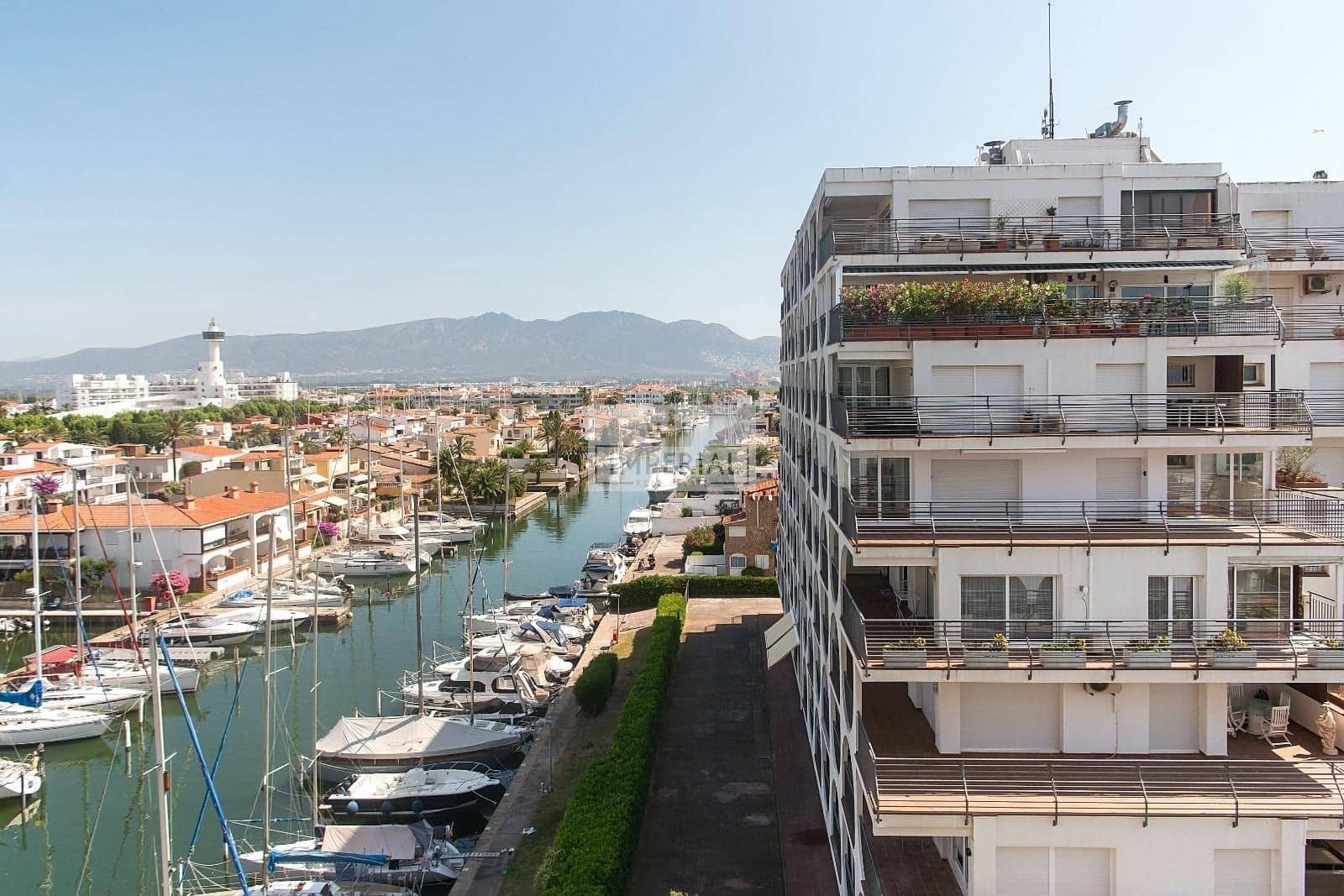 1 bedroom Apartment for sale in Empuriabrava - € 295,000 (Ref: 9153170)