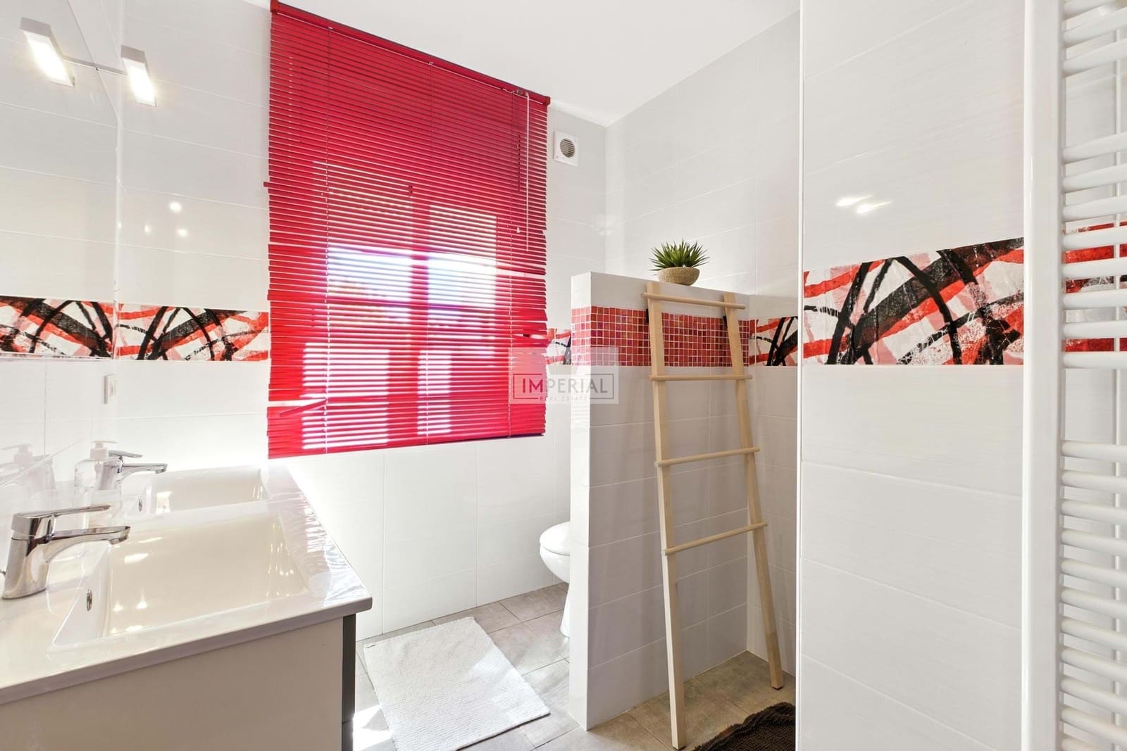 4 bedroom Townhouse for sale in Empuriabrava with pool garage - € 1,000,000 (Ref: 9203267)