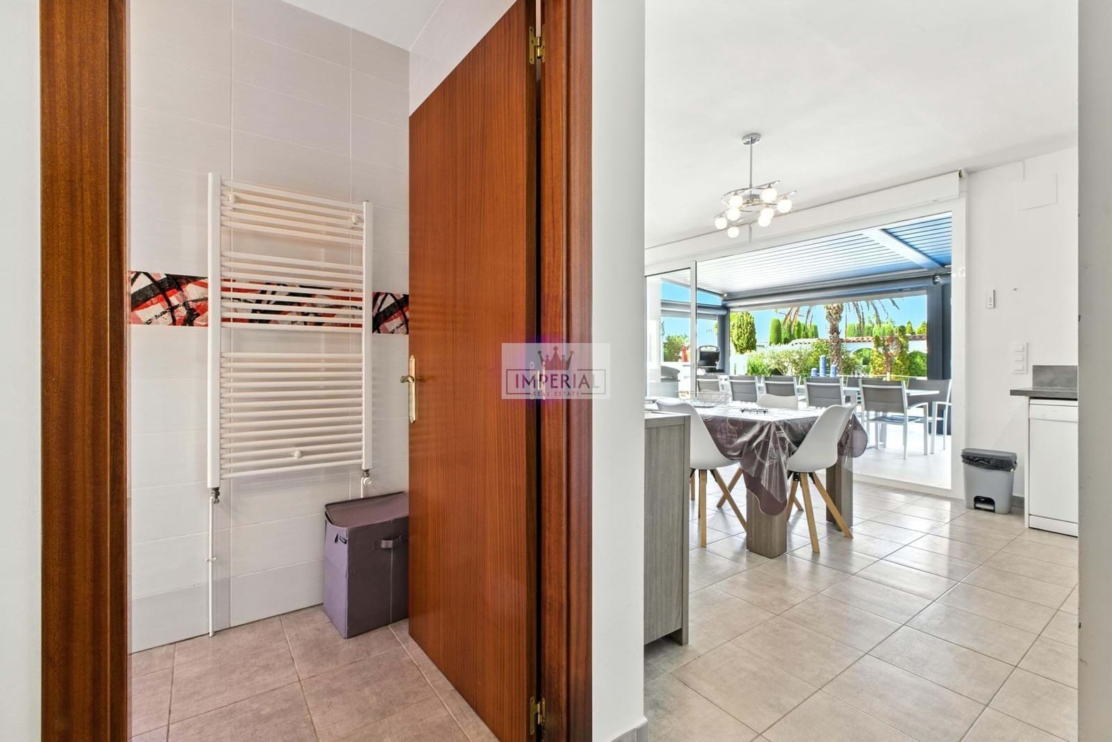 4 bedroom Townhouse for sale in Empuriabrava with pool garage - € 1,000,000 (Ref: 9203267)