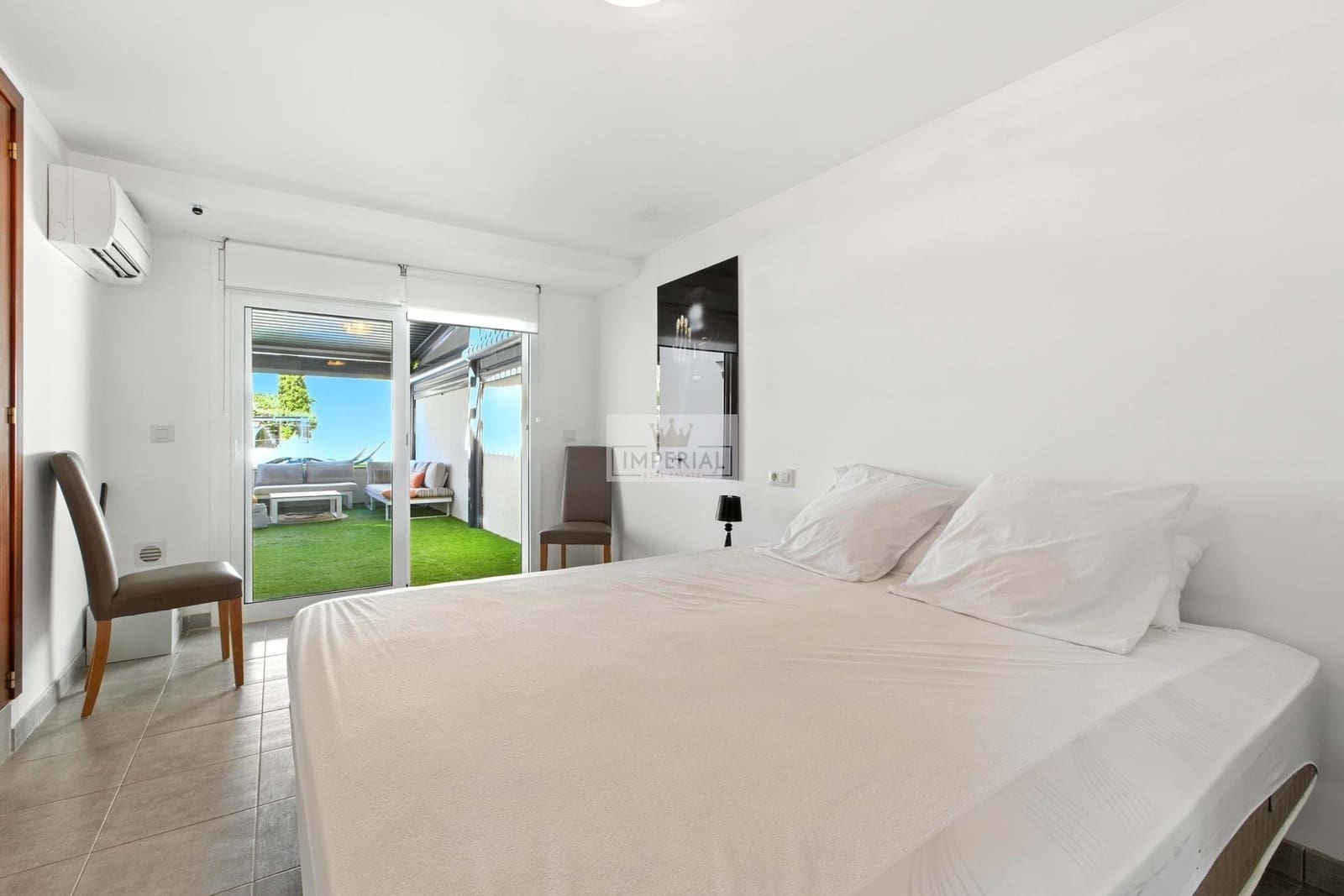 4 bedroom Townhouse for sale in Empuriabrava with pool garage - € 1,000,000 (Ref: 9203267)