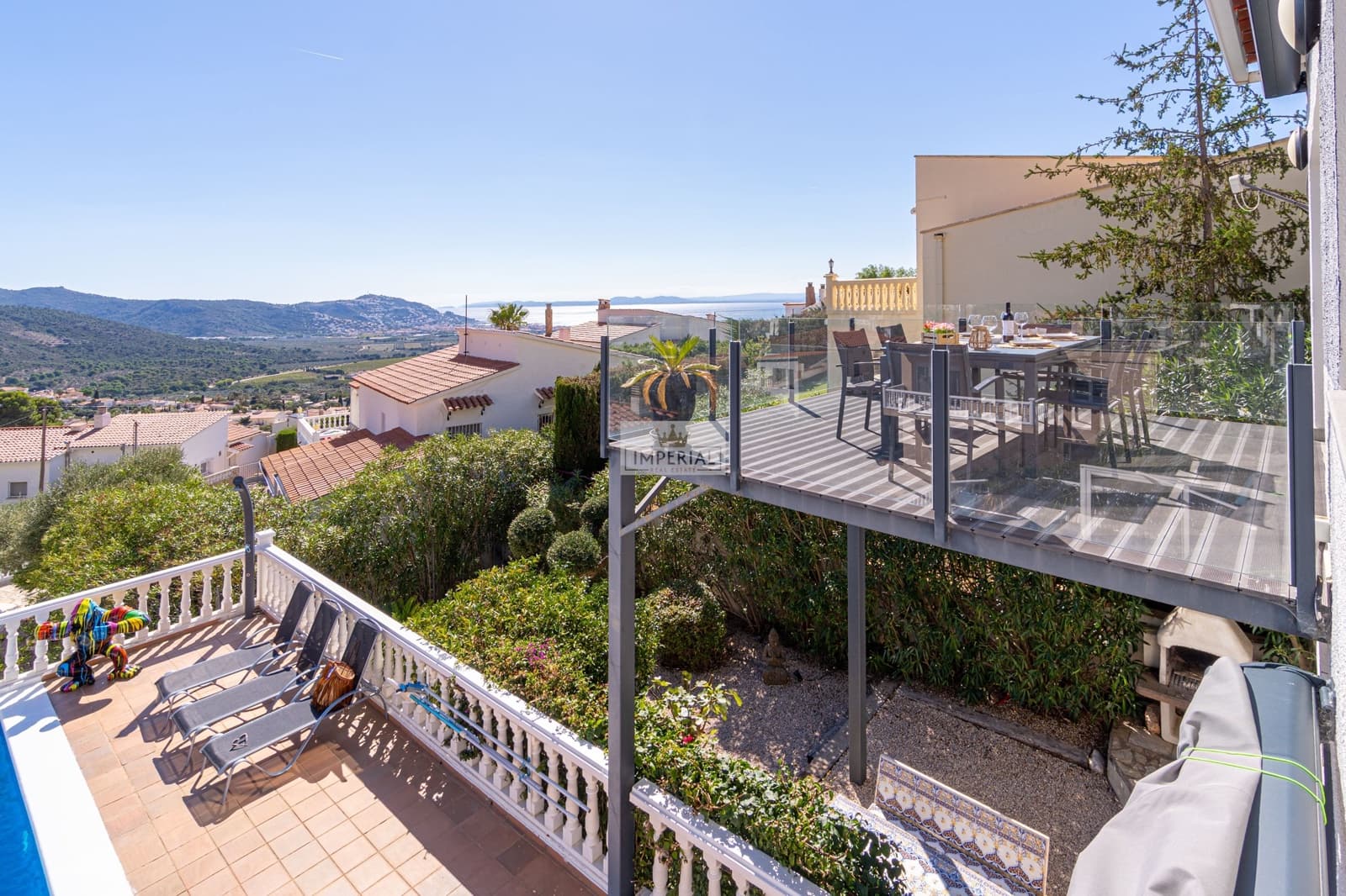 Casa de 3 habitaciones en Roses en venta con piscina garaje - 590.000 € (Ref: 9877457)