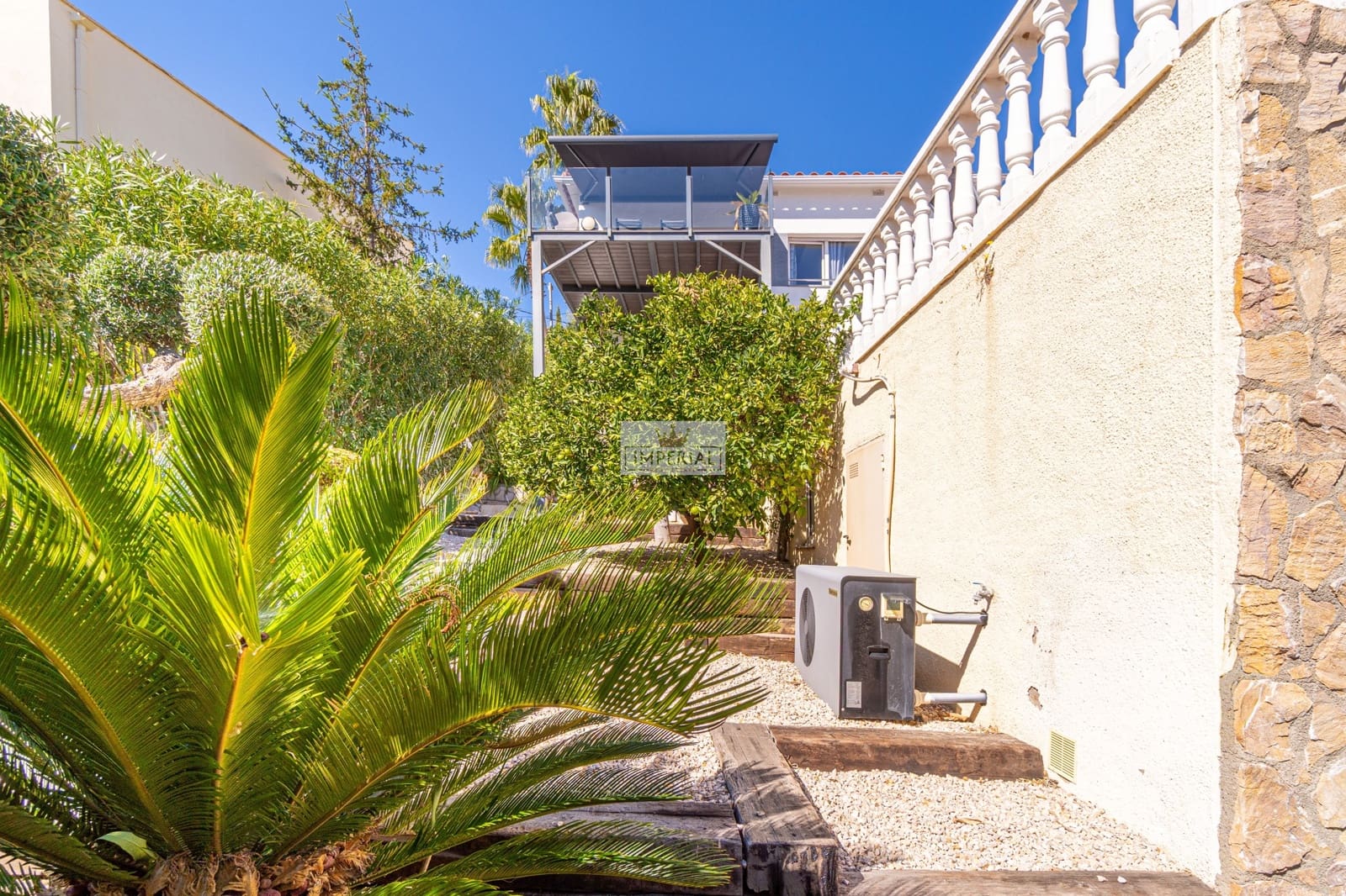 Casa de 3 habitaciones en Roses en venta con piscina garaje - 590.000 € (Ref: 9877457)