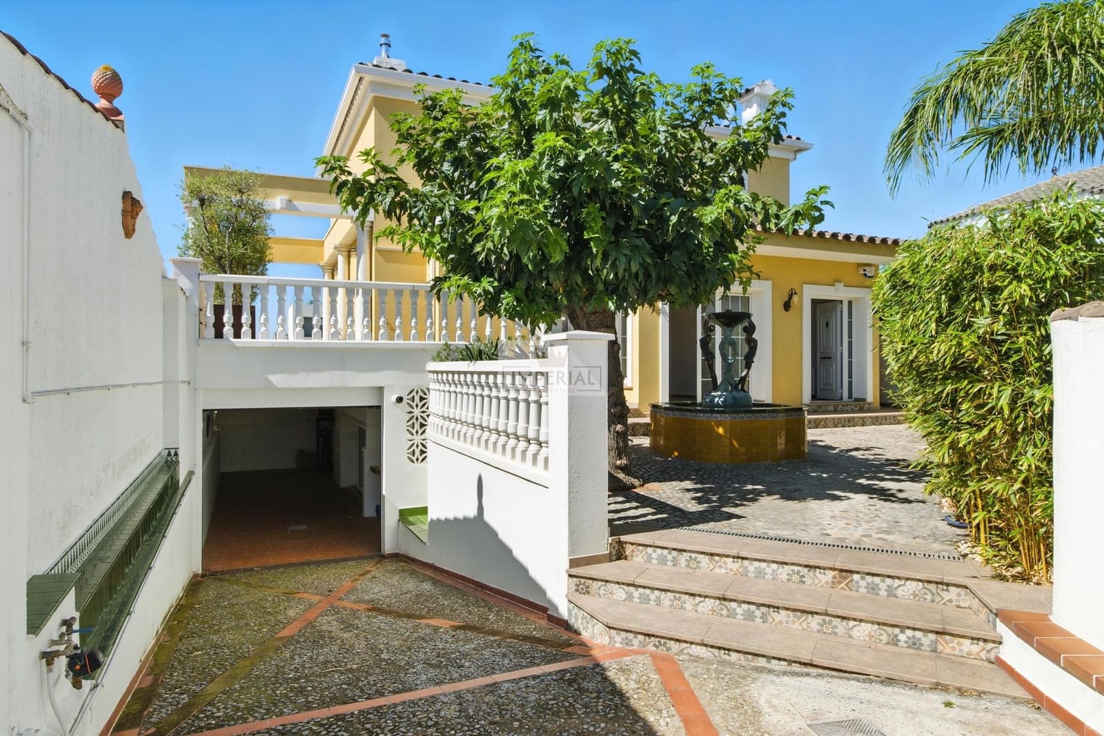 4 bedroom Townhouse for sale in Empuriabrava with pool garage - € 995,000 (Ref: 9877458)