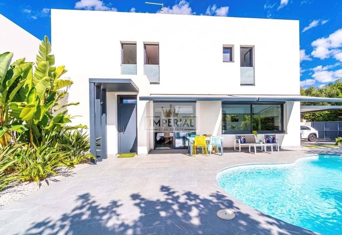 3 soverom Hus til salgs i Empuriabrava med svømmebasseng garasje - € 698 000 (Ref: 9877459)