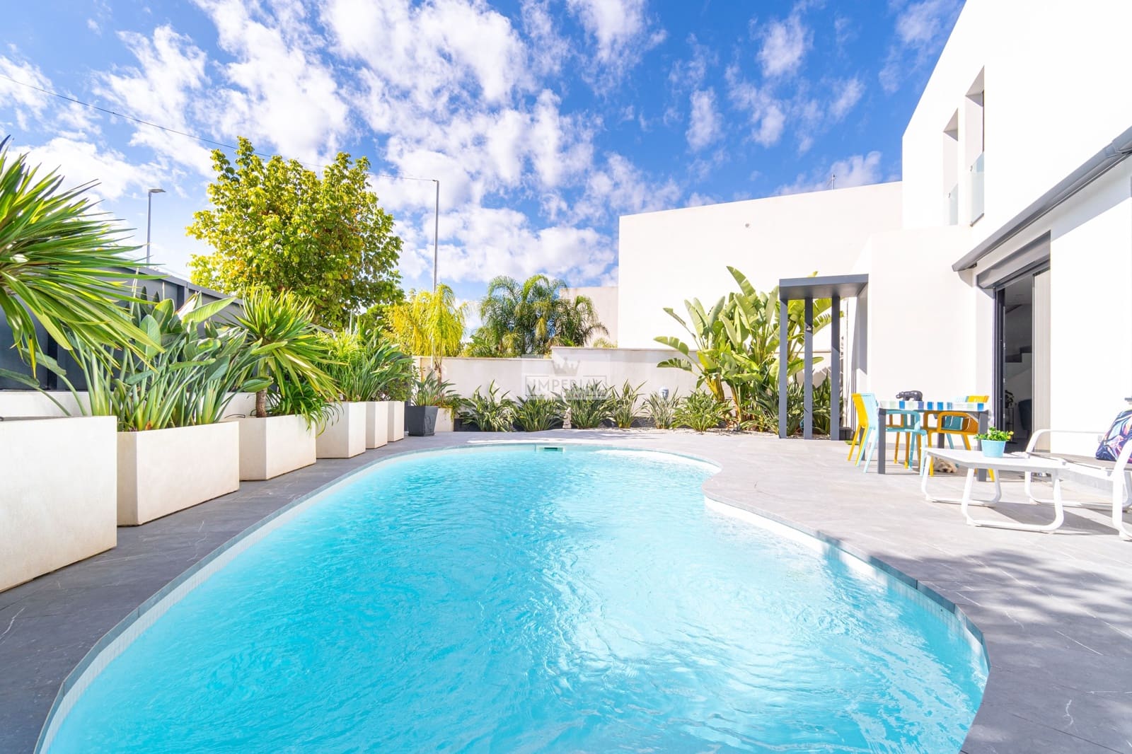 3 soverom Hus til salgs i Empuriabrava med svømmebasseng garasje - € 698 000 (Ref: 9877459)