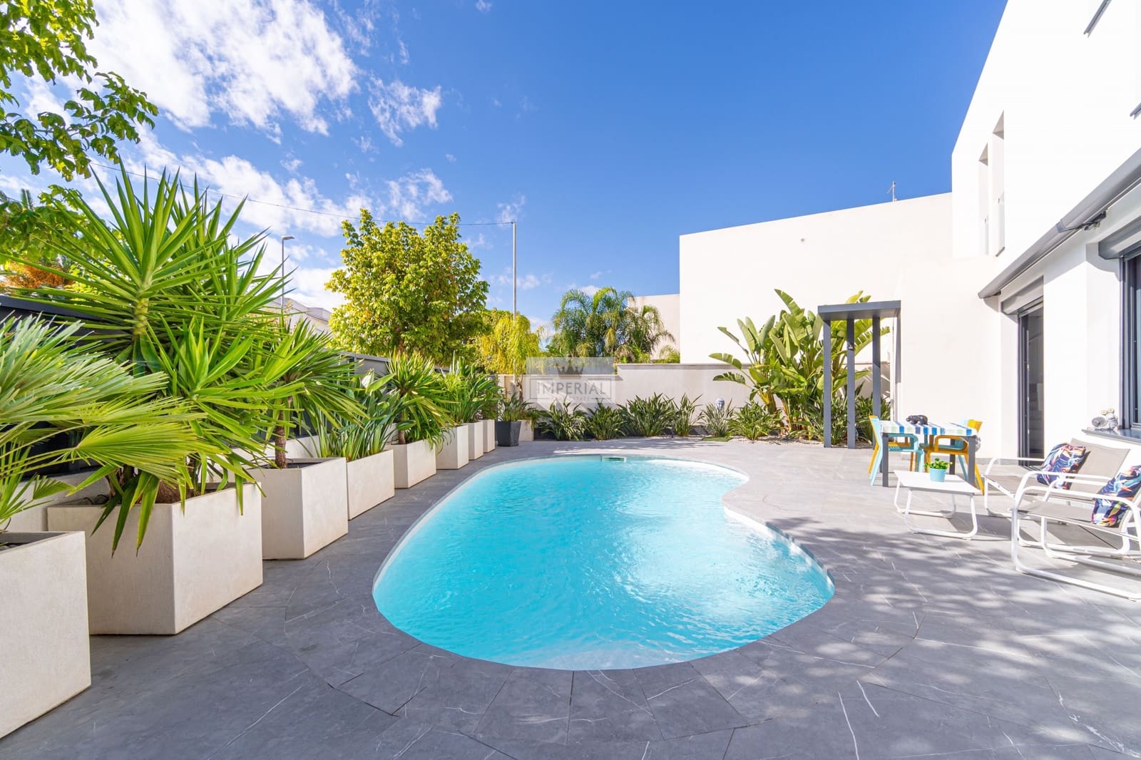 3 soverom Hus til salgs i Empuriabrava med svømmebasseng garasje - € 698 000 (Ref: 9877459)