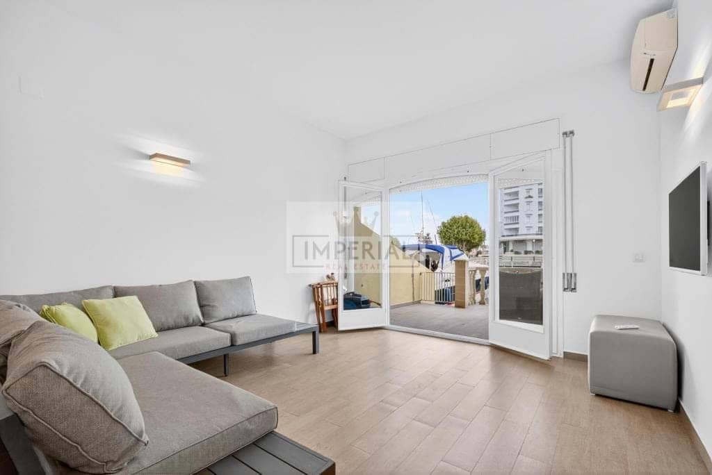1 soverom Leilighet til salgs i Empuriabrava med garasje - € 535 000 (Ref: 9877463)