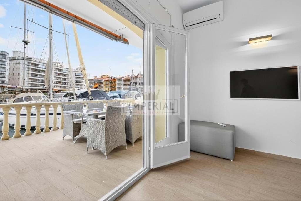 1 soverom Leilighet til salgs i Empuriabrava med garasje - € 535 000 (Ref: 9877463)
