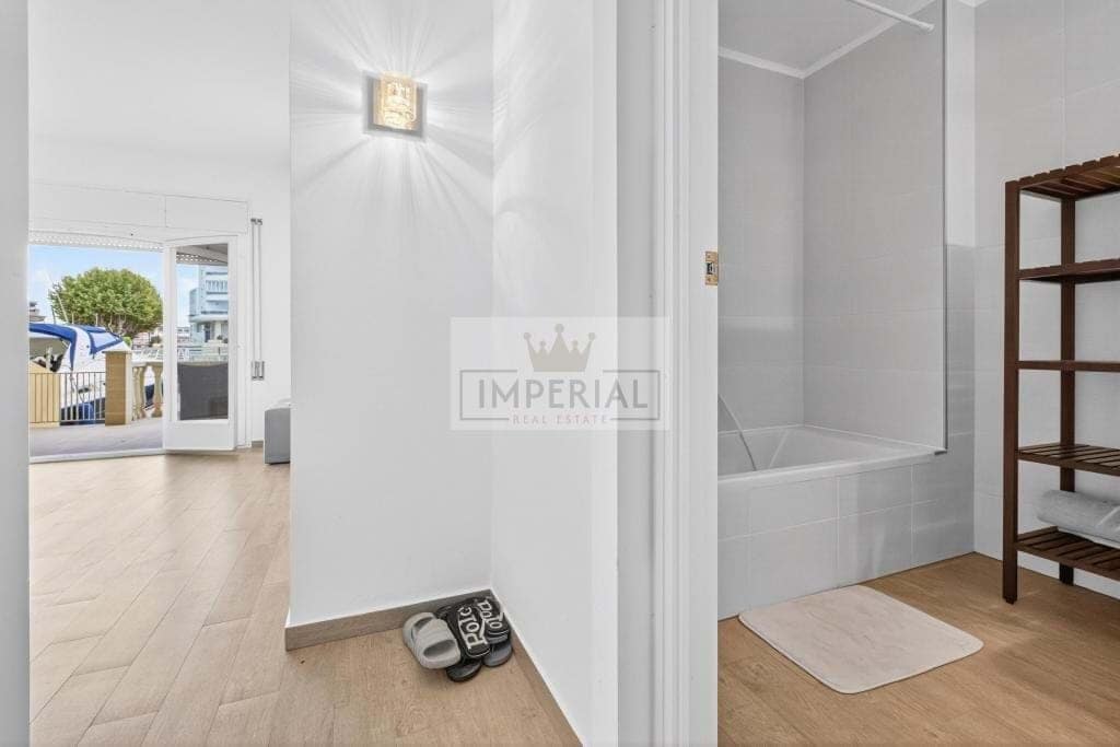 1 soverom Leilighet til salgs i Empuriabrava med garasje - € 535 000 (Ref: 9877463)