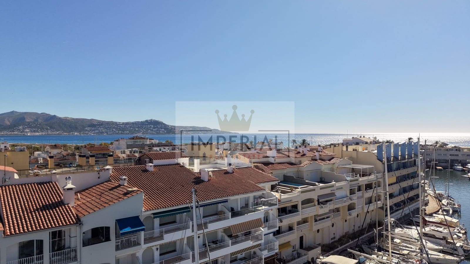 Apartamento de 1 habitación en Empuriabrava en venta con garaje - 535.000 € (Ref: 9877463)