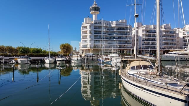1 makuuhuone Huoneisto myytävänä paikassa Empuriabrava, Castelló d'Empúries mukana 
autotalli - 535 000 € (Ref: 9877463)