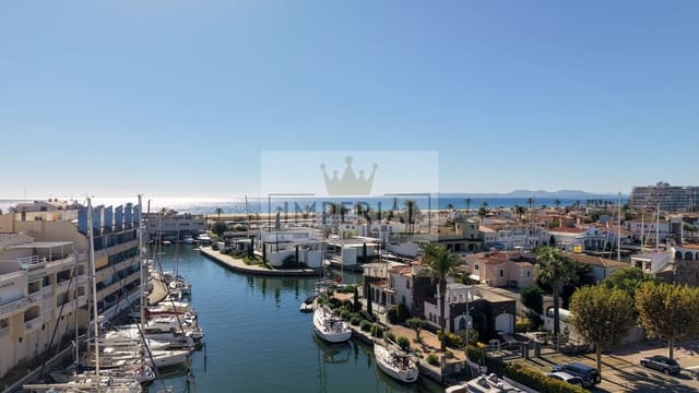 1 makuuhuone Huoneisto myytävänä paikassa Empuriabrava, Castelló d'Empúries mukana 
autotalli - 535 000 € (Ref: 9877463)