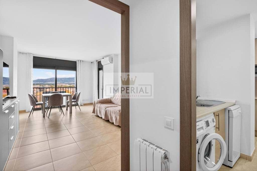 1 bedroom Apartment for sale in Empuriabrava with pool - € 199,000 (Ref: 9877465)