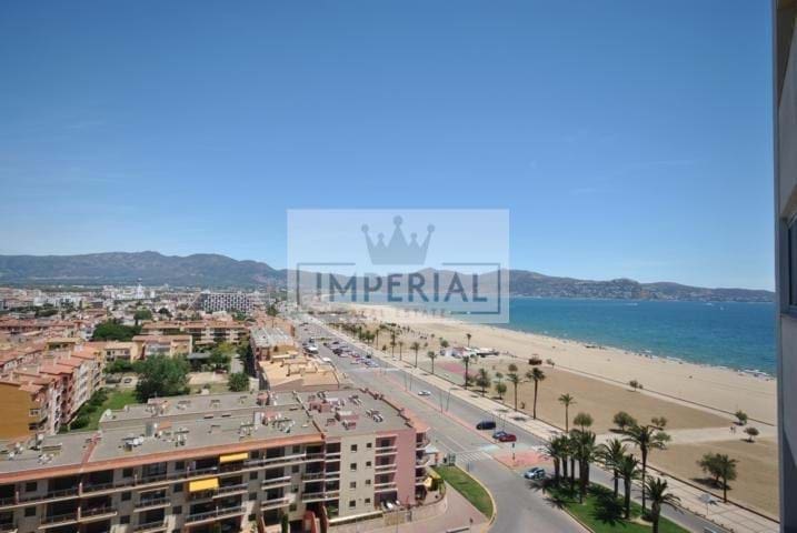1 bedroom Apartment for sale in Empuriabrava with pool - € 199,000 (Ref: 9877465)