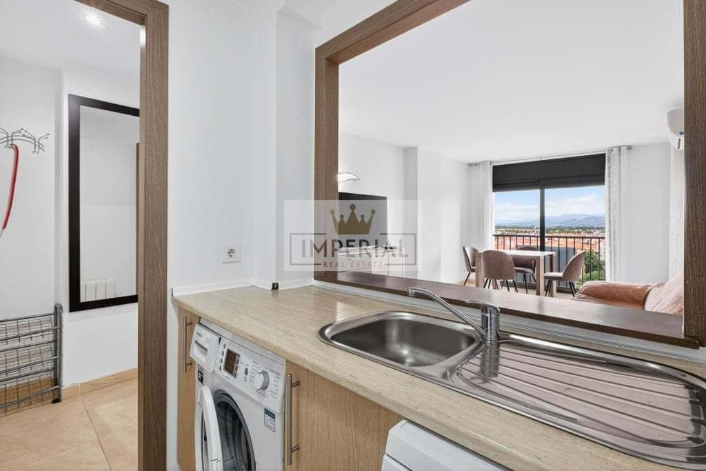 1 bedroom Apartment for sale in Empuriabrava with pool - € 199,000 (Ref: 9877465)