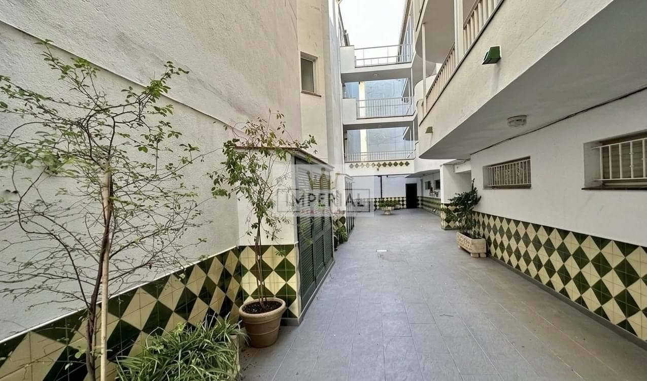 Apartamento en Empuriabrava en venta con garaje - 125.000 € (Ref: 9877466)