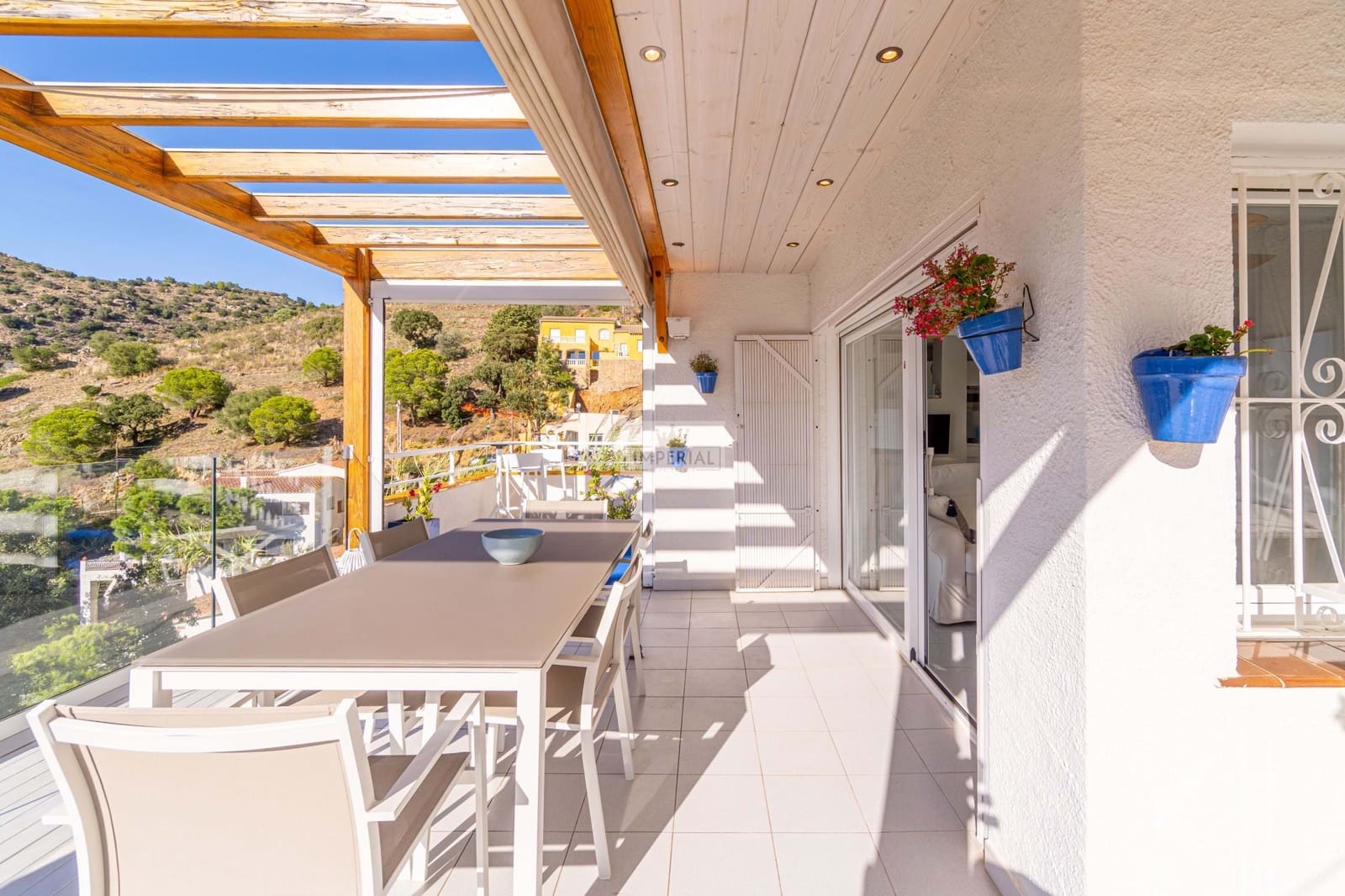 2 bedroom Apartment for sale in Roses with garage - € 369,000 (Ref: 9877467)