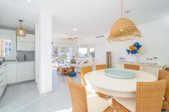 Apartamento de 2 habitaciones en Roses en venta con garaje - 369.000 € (Ref: 9877467)