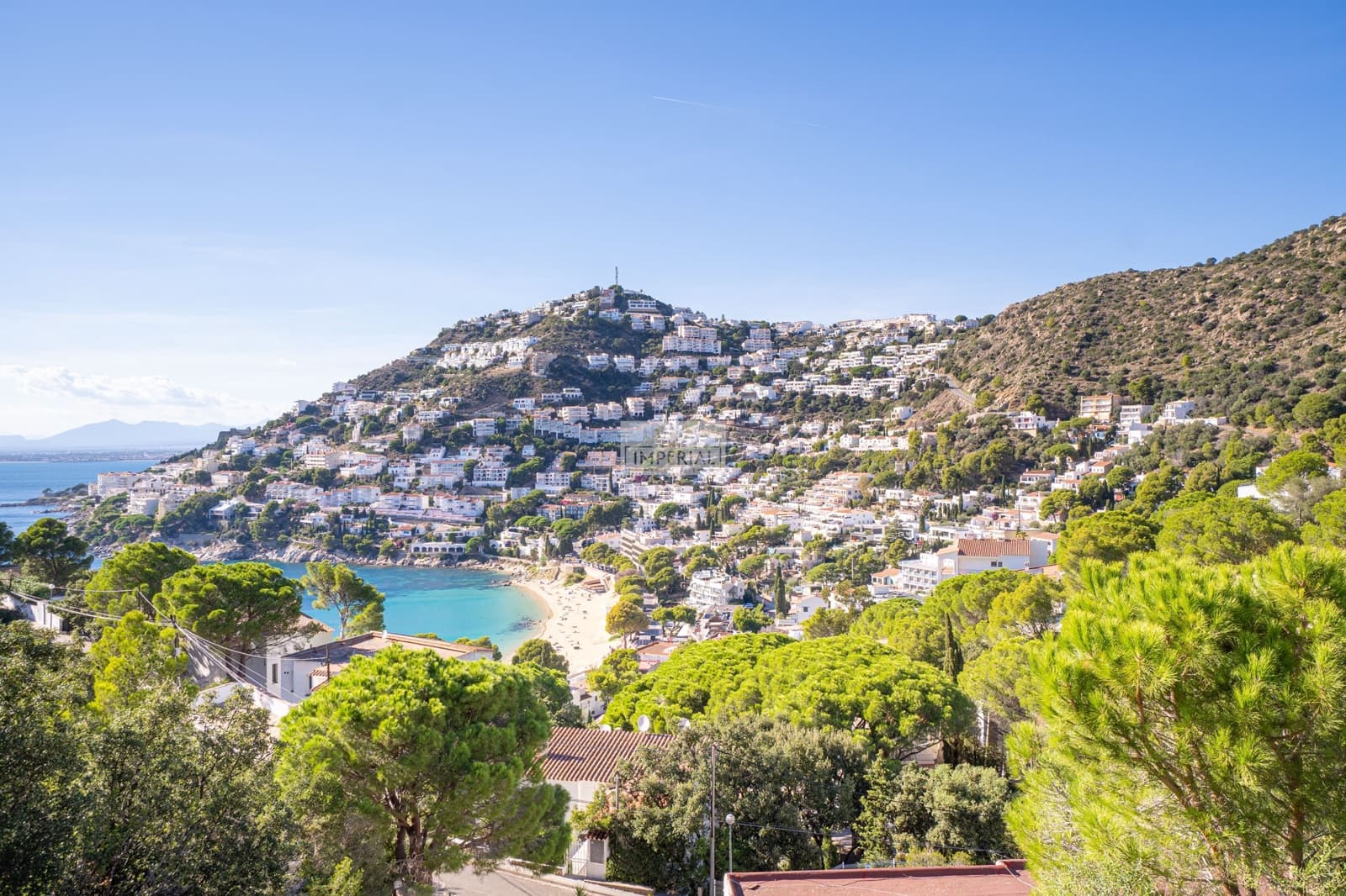 2 bedroom Apartment for sale in Roses with garage - € 369,000 (Ref: 9877467)