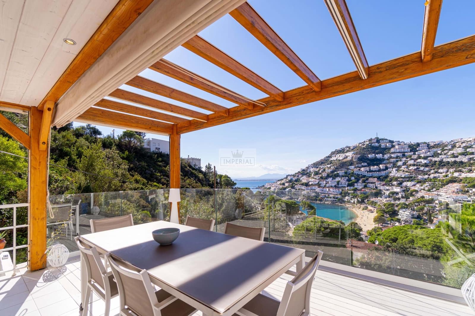 2 bedroom Apartment for sale in Roses with garage - € 369,000 (Ref: 9877467)