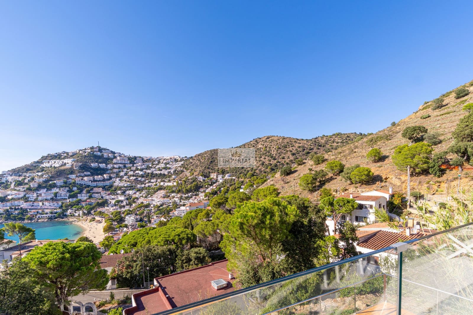 2 bedroom Apartment for sale in Roses with garage - € 369,000 (Ref: 9877467)