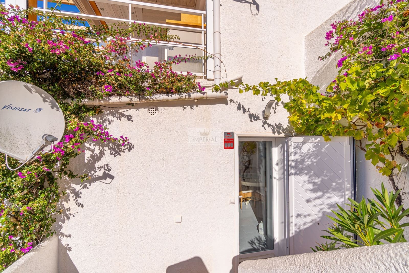 2 bedroom Apartment for sale in Roses with garage - € 369,000 (Ref: 9877467)