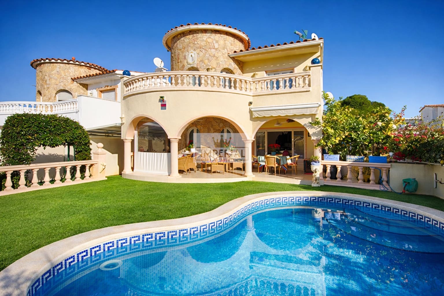 4 slaapkamer Huis te koop in Empuriabrava met zwembad garage - € 525.000 (Ref: 9877468)
