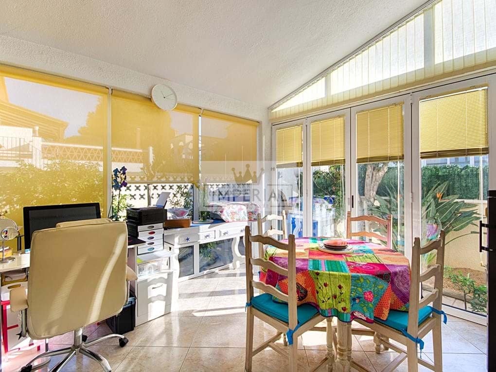 4 slaapkamer Huis te koop in Empuriabrava met zwembad garage - € 525.000 (Ref: 9877468)